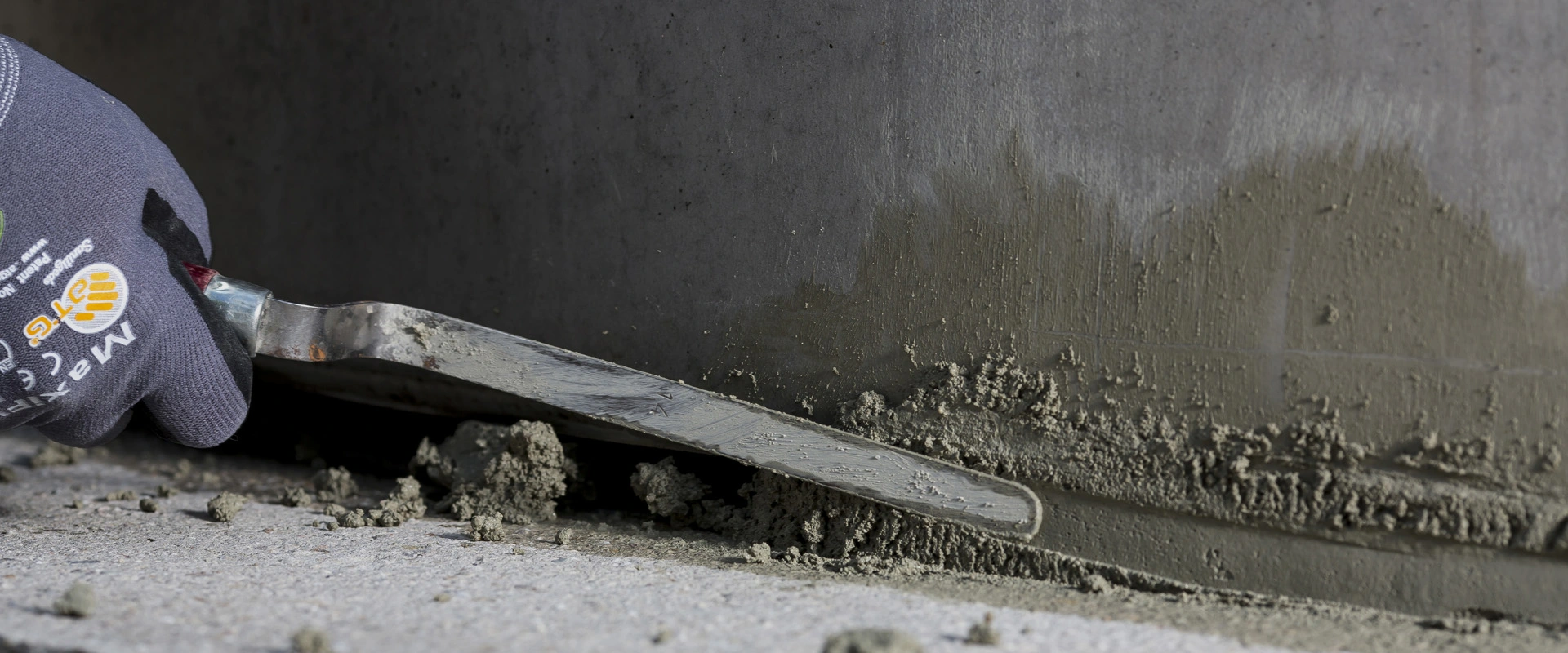 Enchimento e montagem de argamassas